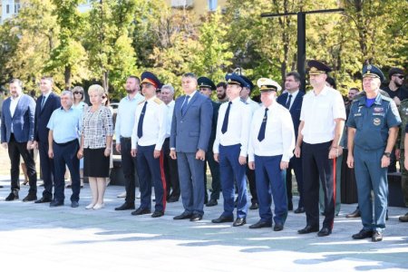 Леонид Пасечник: Для нашего региона российский флаг стал символом свободы и восстановления исторической правды